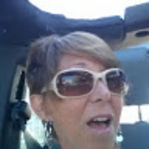 Meet your Posher, Crystal